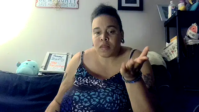 curvybeauty's cam snapshot