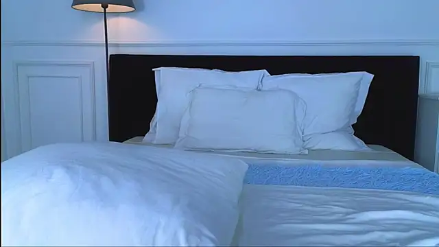 NicoleMarani's cam snapshot