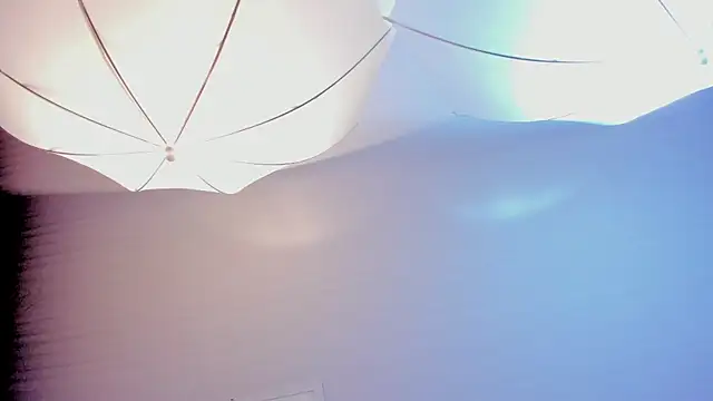 Alana_cox_'s cam snapshot