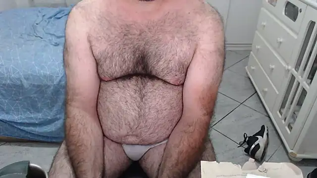 MysterBearMG live sex cam