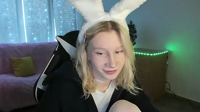 EnigmaSee's cam snapshot