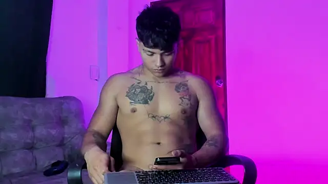 Dominic_Biker__ live sex cam