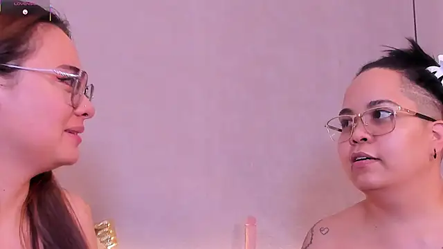 naughtylesbians__ live sex cam