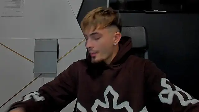 BrandonTate live sex cam