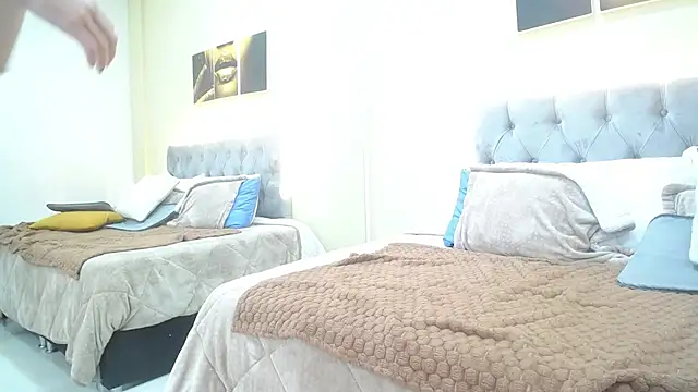 Eros_Nyx_ live sex cam