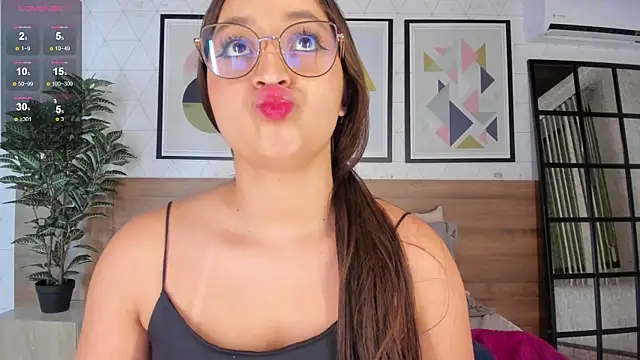 MiaKay1 live sex cam