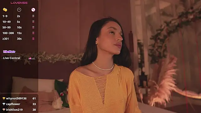 AdoraCortes live sex cam