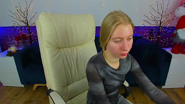 Alina_Blonde's cam snapshot