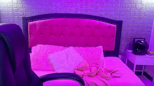 Natalie_loffreda's cam snapshot