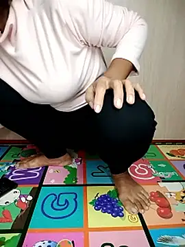 milk_babyy's cam snapshot