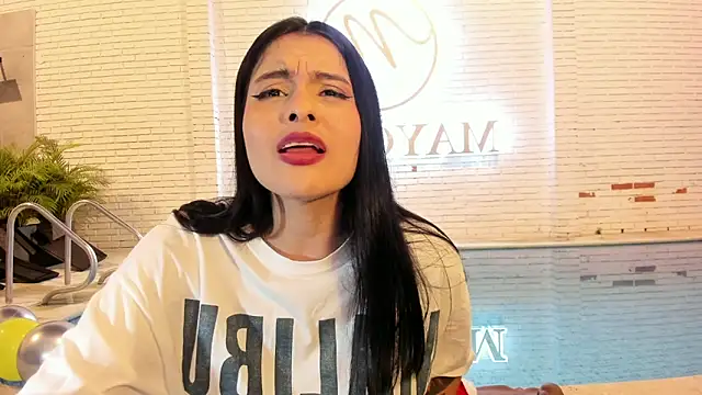 AnneDixie's cam snapshot