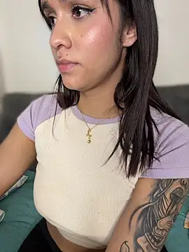 Isabella-Teen's cam snapshot