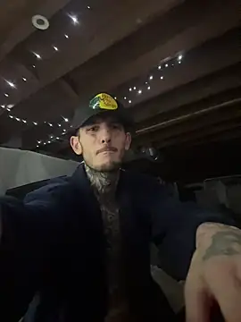 KumWithTheKommas's cam snapshot