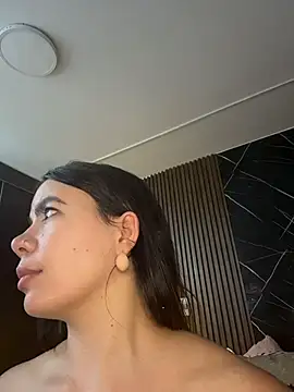 ValentinaEliot live sex cam