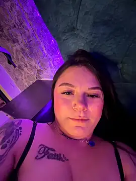 Megaan__More's cam snapshot