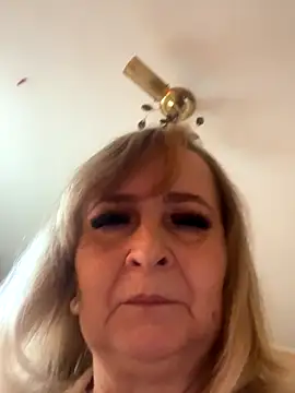 Irina2909@xh live sex cam