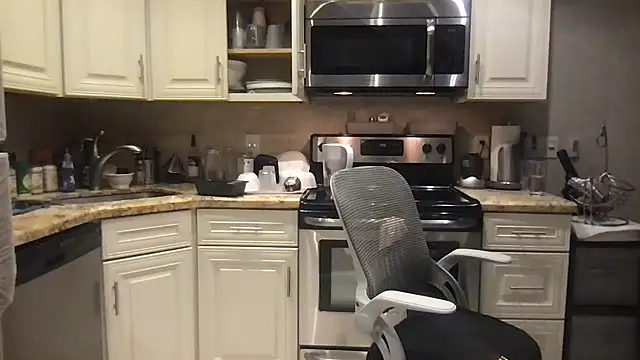 BigGuyMuscle's cam snapshot