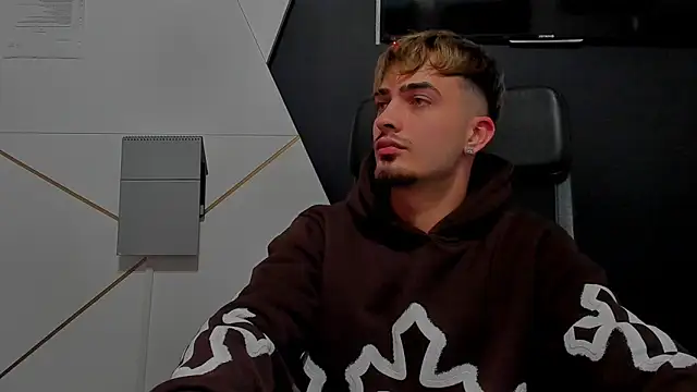 BrandonTate live sex cam