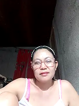 Everleigh_mom's cam snapshot