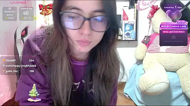 Maggie_Fox3's cam snapshot