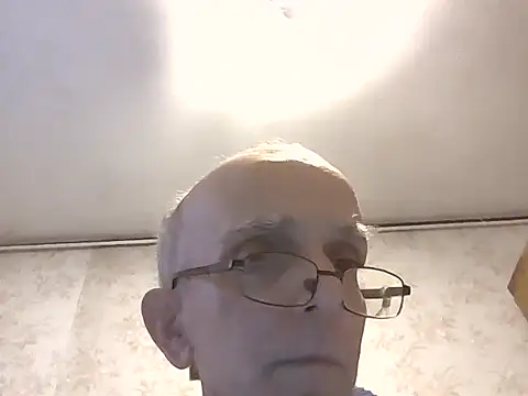 mariusica1@xh live sex cam