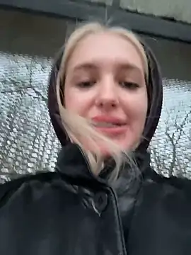 Milkyy_wway's cam snapshot