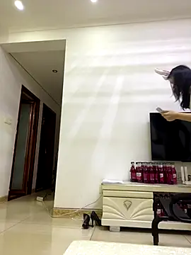 linda-y's cam snapshot