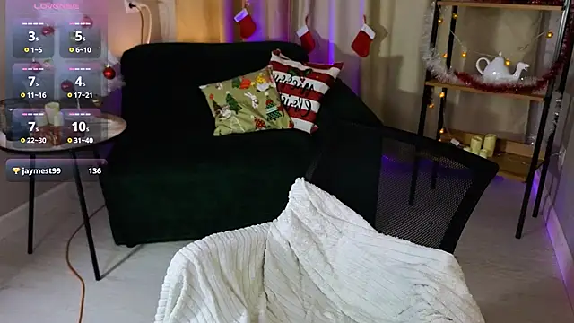 curly_jade's cam snapshot