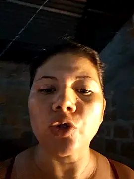 lady_and_charly's cam snapshot