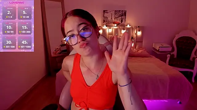 Amaraa_couper1's cam snapshot