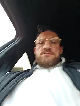 BigDhornyboi2026's cam snapshot