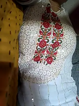 LOVELYKAJALBHABHI's cam snapshot