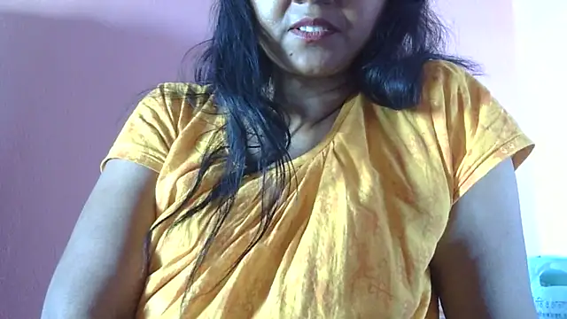 Pooja-suman's cam snapshot