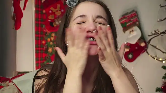 AmiLewis's cam snapshot