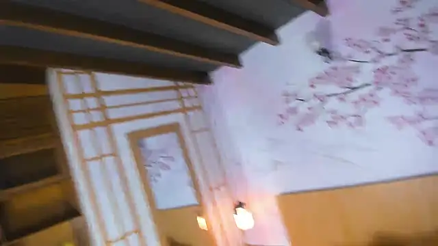 Laura_Torress's cam snapshot