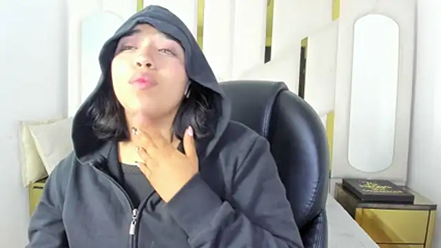 IsabellRodriguez18's cam snapshot