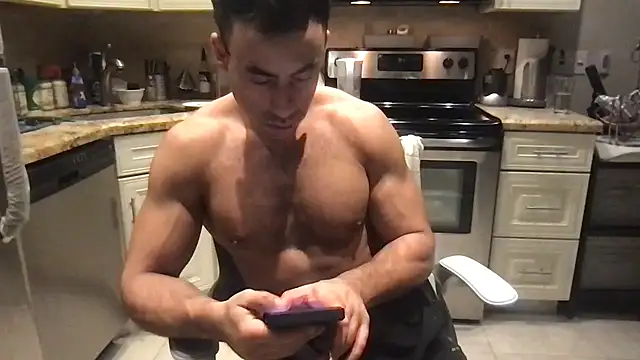 BigGuyMuscle's cam snapshot