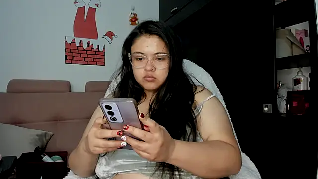 lizzie_c's cam snapshot