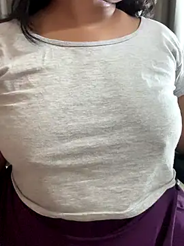 Maggi-is-back live sex cam