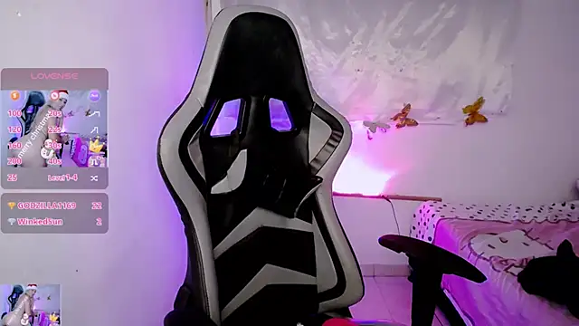 ninatiny's cam snapshot