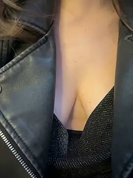 CrazyTori's cam snapshot