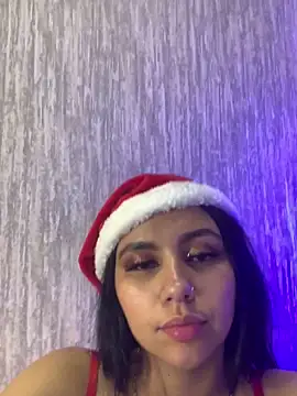 Larabrooks live sex cam