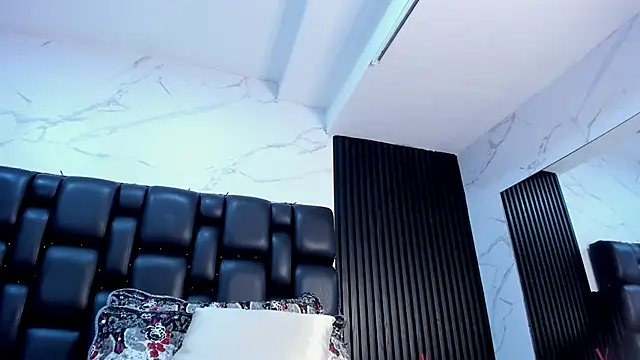 AuroraBon's cam snapshot