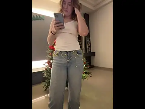 Nura_n_Sarah live sex cam