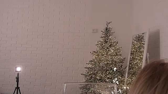 Faster_maci's cam snapshot