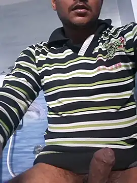 Itsdesi_boy live sex cam