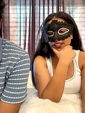 vickyandtania's cam snapshot