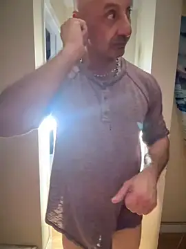 DaddySnowXX live sex cam