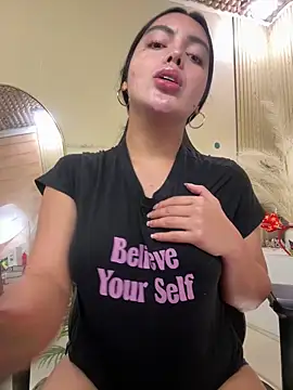 TS-SimplyTheBest live sex cam