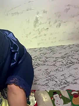 Lili__taylor's cam snapshot